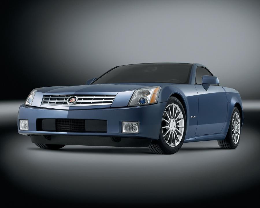  Cadillac XLR Roadster 2004 года  (фото 13 из 128)
